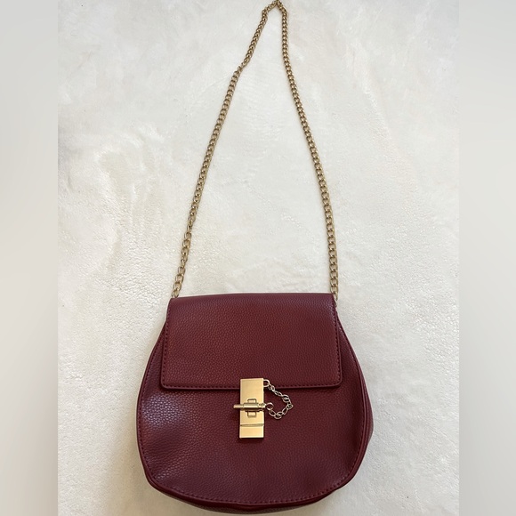 Karla Hanson Handbags - 👜🆕 NWOT Karla Hanson Elegant Burgundy Chain Shoulder Bag